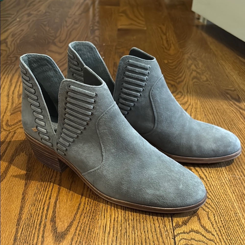 Vince Camuto Pevista Suede Booties